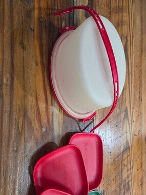 Tupperware Toys Kids Mini Party Set Cake Taker and Plates Red Green Vintage Read